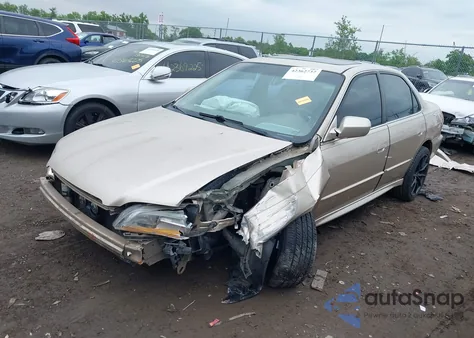 2001 Honda Accord 3.0 Ex из США, поврежденный, VIN 1HGCG16501A083282